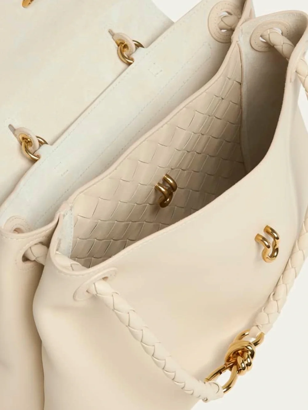 BOTTEGA VENETA Sea Salt Ciao Ciao Medium Leather Top-Handle Bag